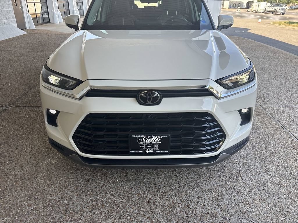 Used 2024 Toyota Grand Highlander AWD image 31