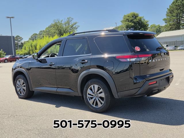 Used 2025 Nissan Pathfinder SV FWD image 3