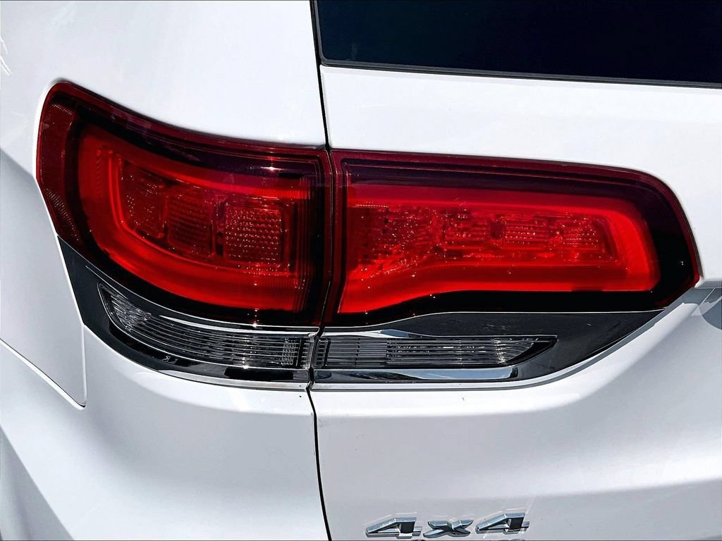 Used 2020 Jeep Grand Cherokee Limited AWD/4WD image 34