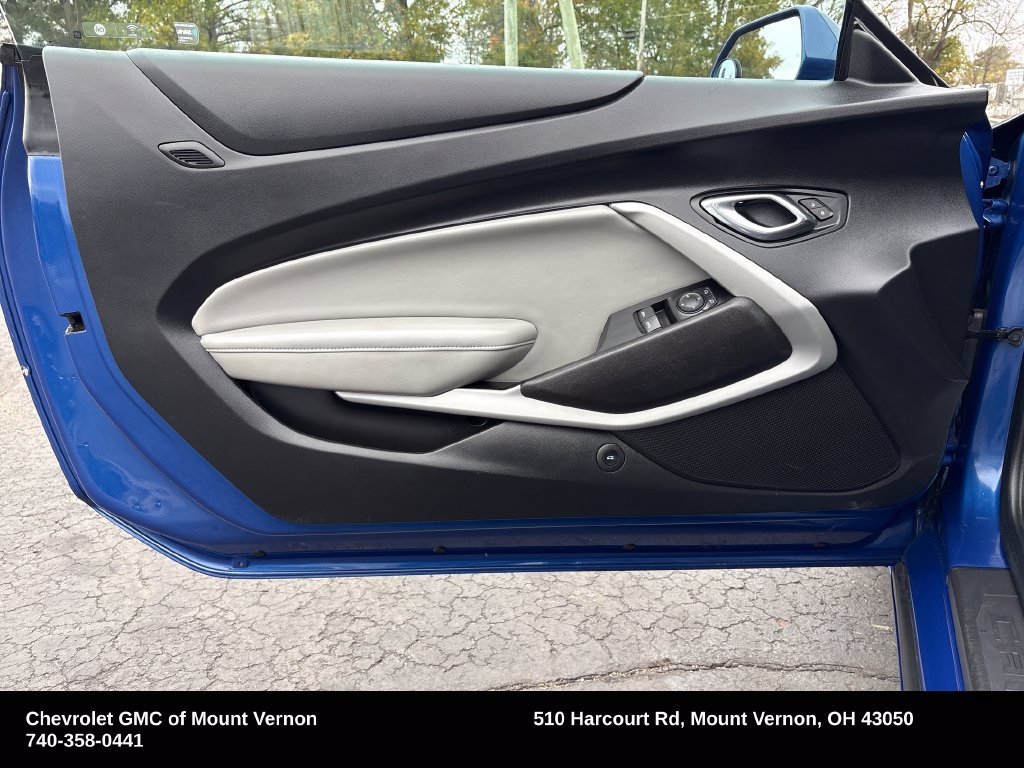 Used 2021 Chevrolet Camaro LT RWD image 14