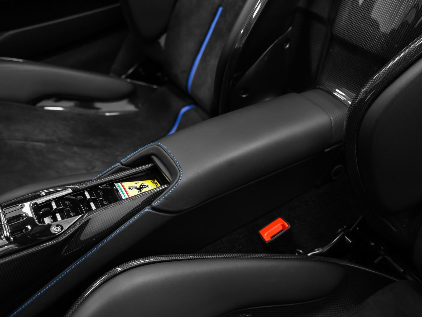 Used 2022 Ferrari SF90 Spider AWD/4WD image 58