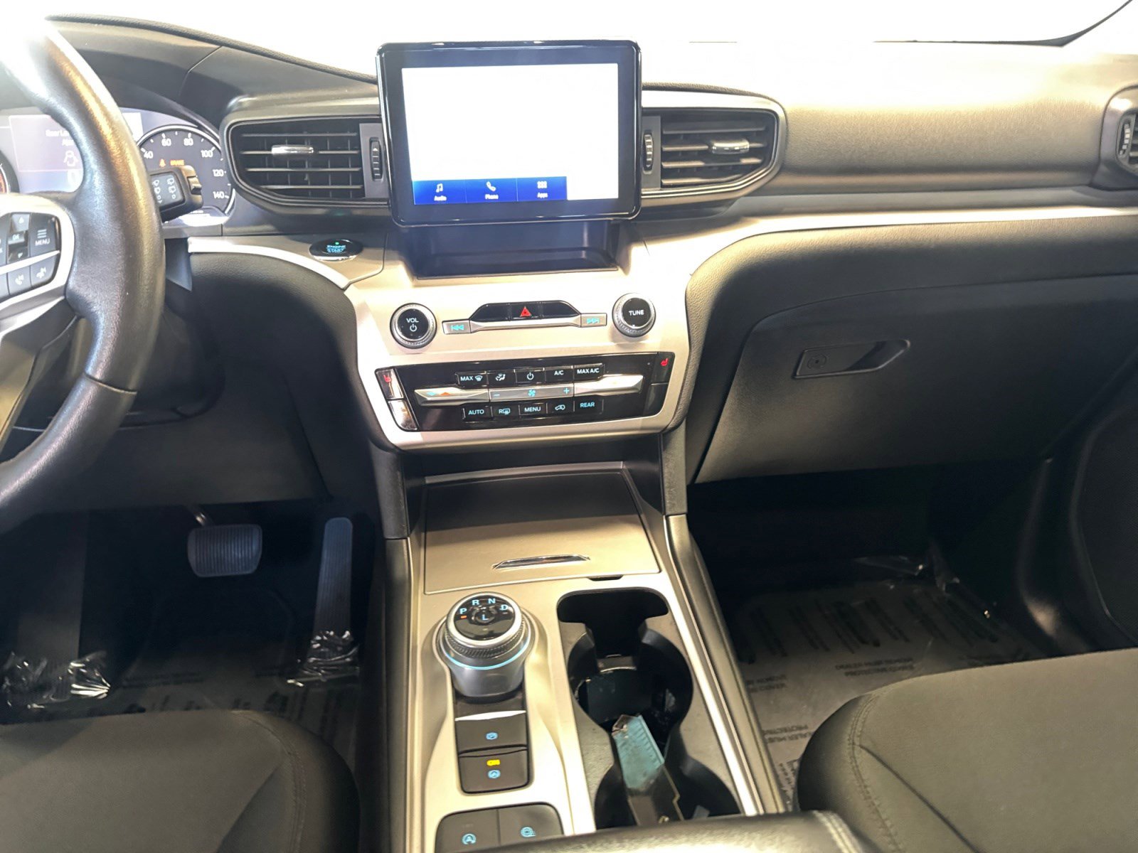 Used 2021 Ford Explorer XLT image 11