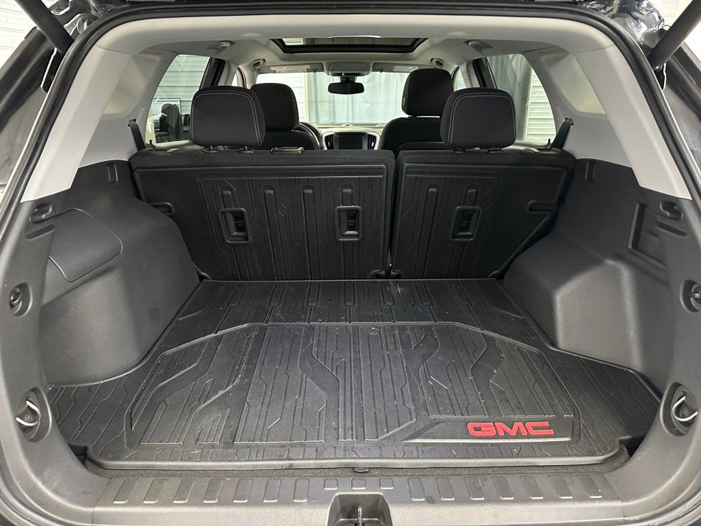 Certified 2022 GMC Terrain SLE w/ Driver Convenience Package image 25