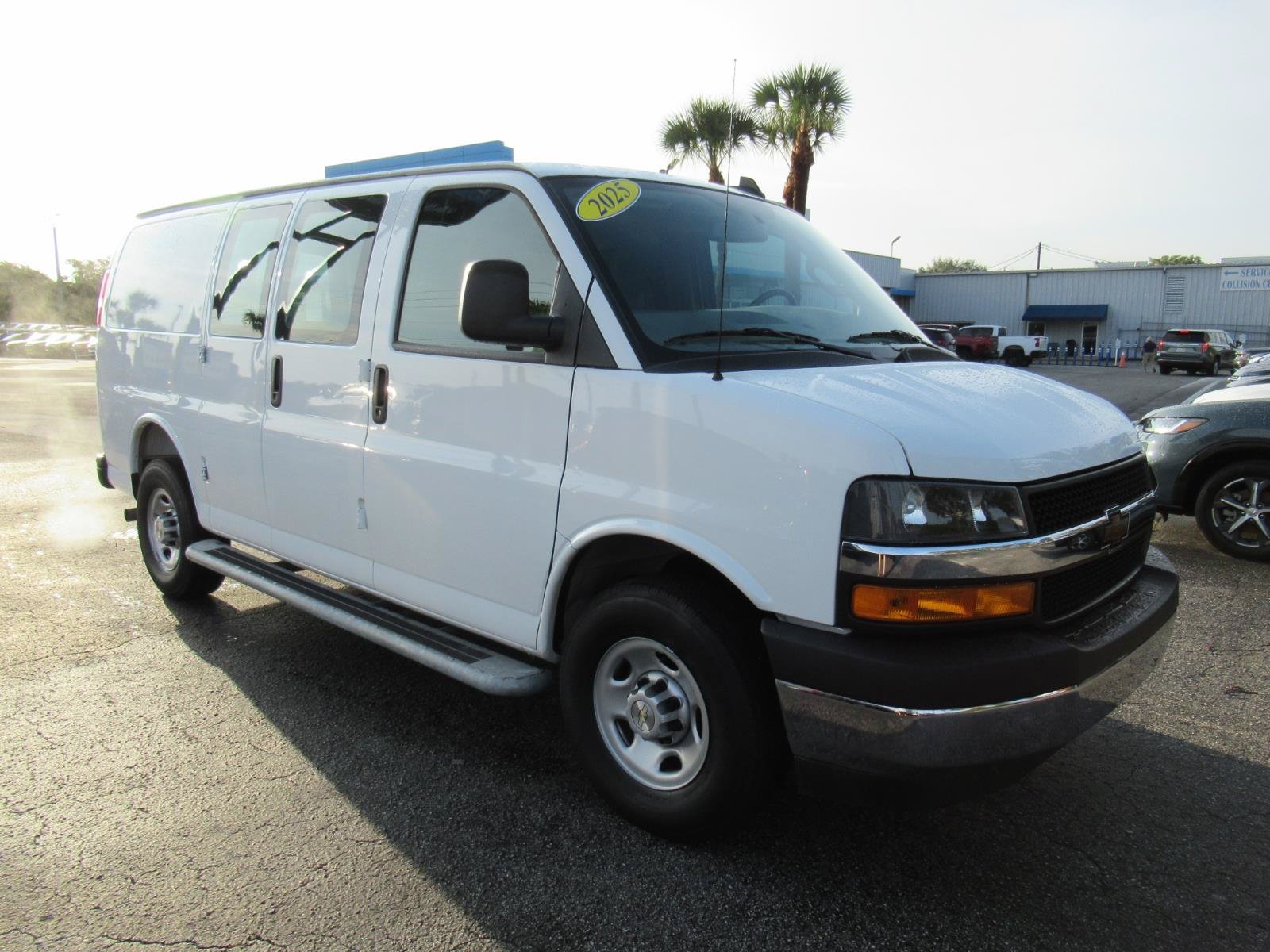 Used 2025 Chevrolet Express 2500 w/ Driver Convenience Package RWD image 3