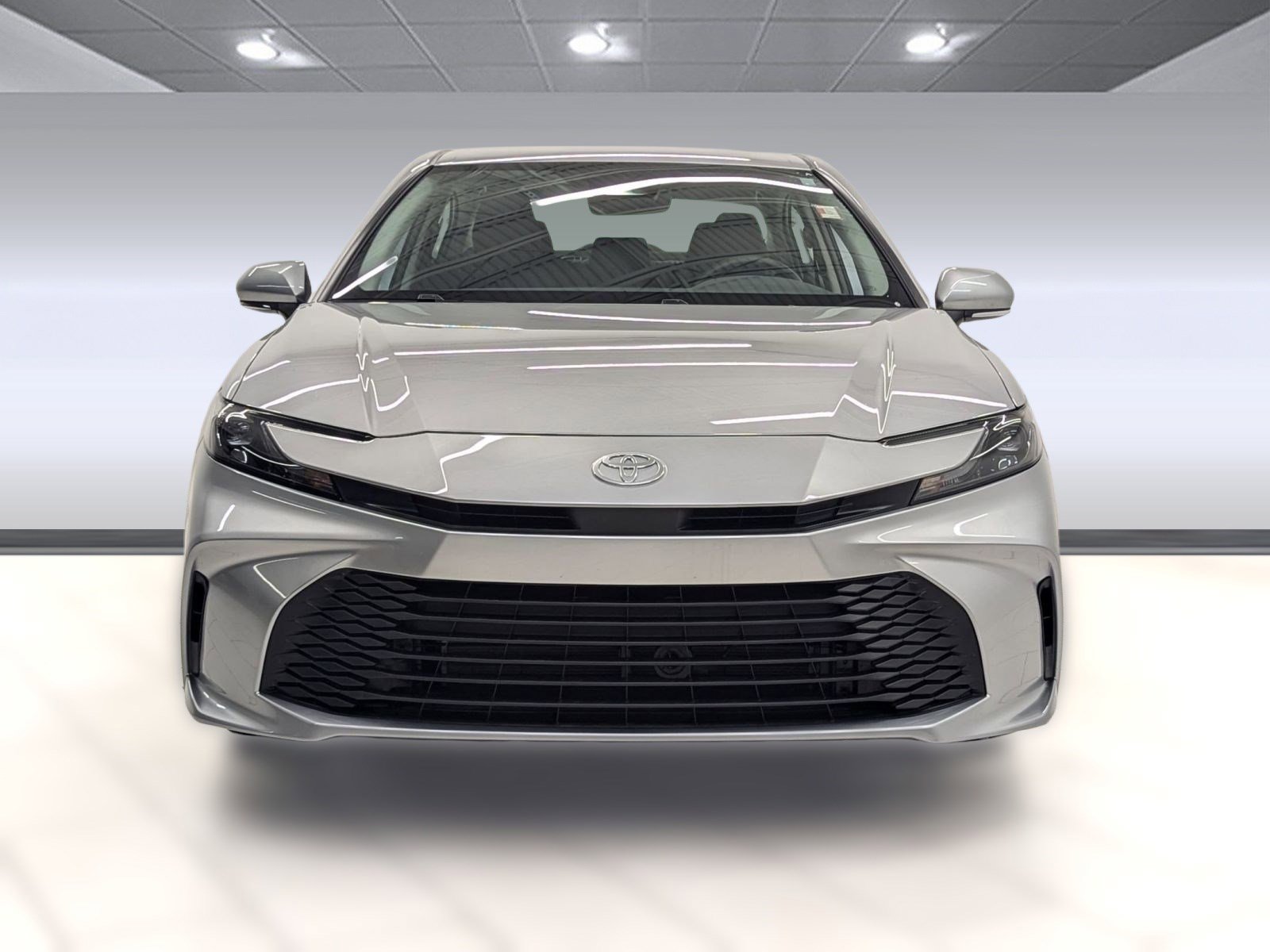 Used 2025 Toyota Camry LE w/ Convenience Package image 5