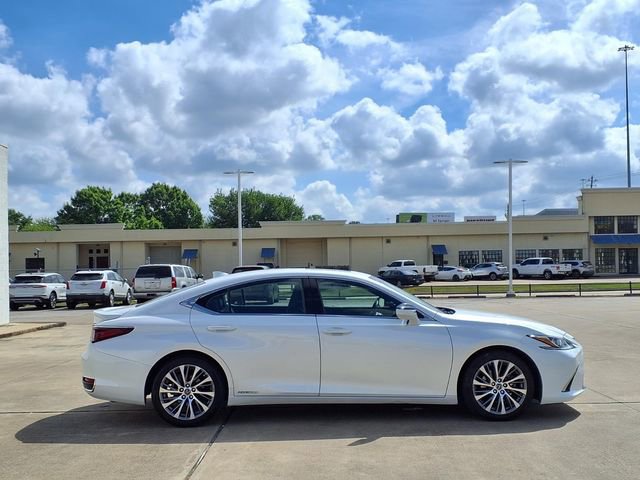 Used 2019 Lexus ES 300h w/ Luxury Package image 20