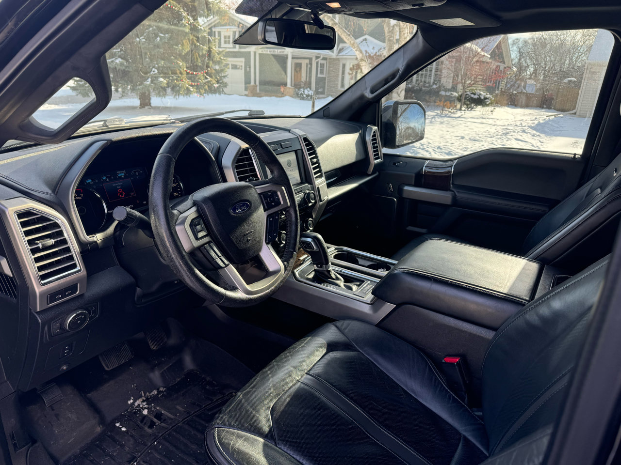 Used 2016 Ford F150 Platinum w/ Equipment Group 701A Luxury image 37