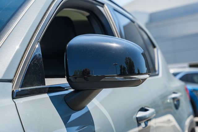 Certified 2023 Volvo XC40 B5 Plus w/ Climate Package AWD/4WD image 15