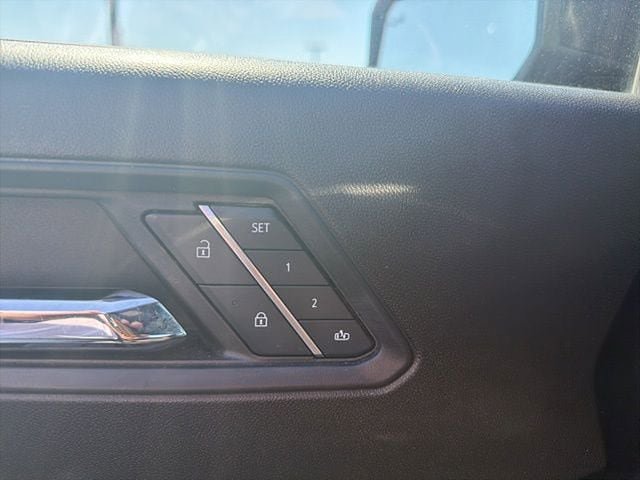 Used 2024 GMC Canyon AT4 w/ AT4 Premium Package AWD/4WD image 8