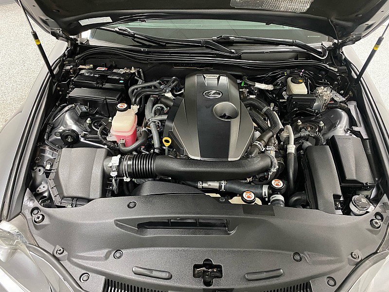 Used 2016 Lexus IS 200t image 17