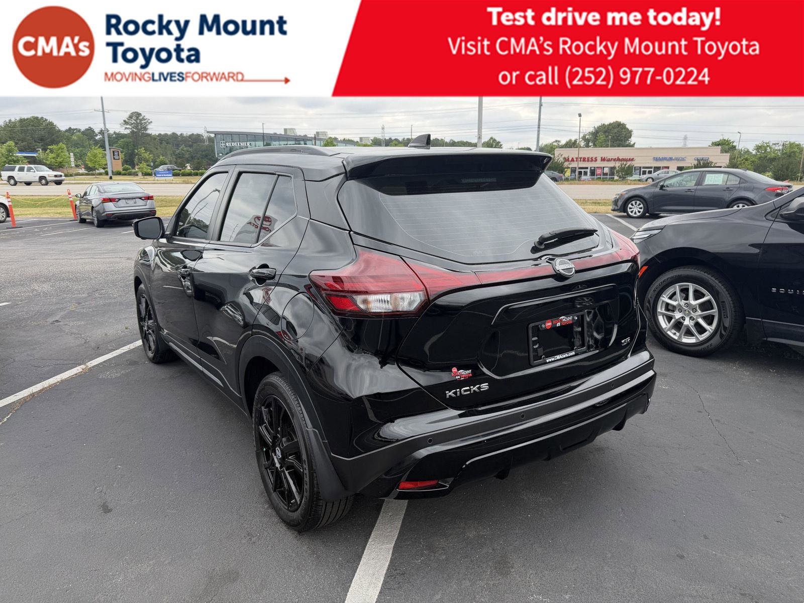 Used 2024 Nissan Kicks SR FWD image 5
