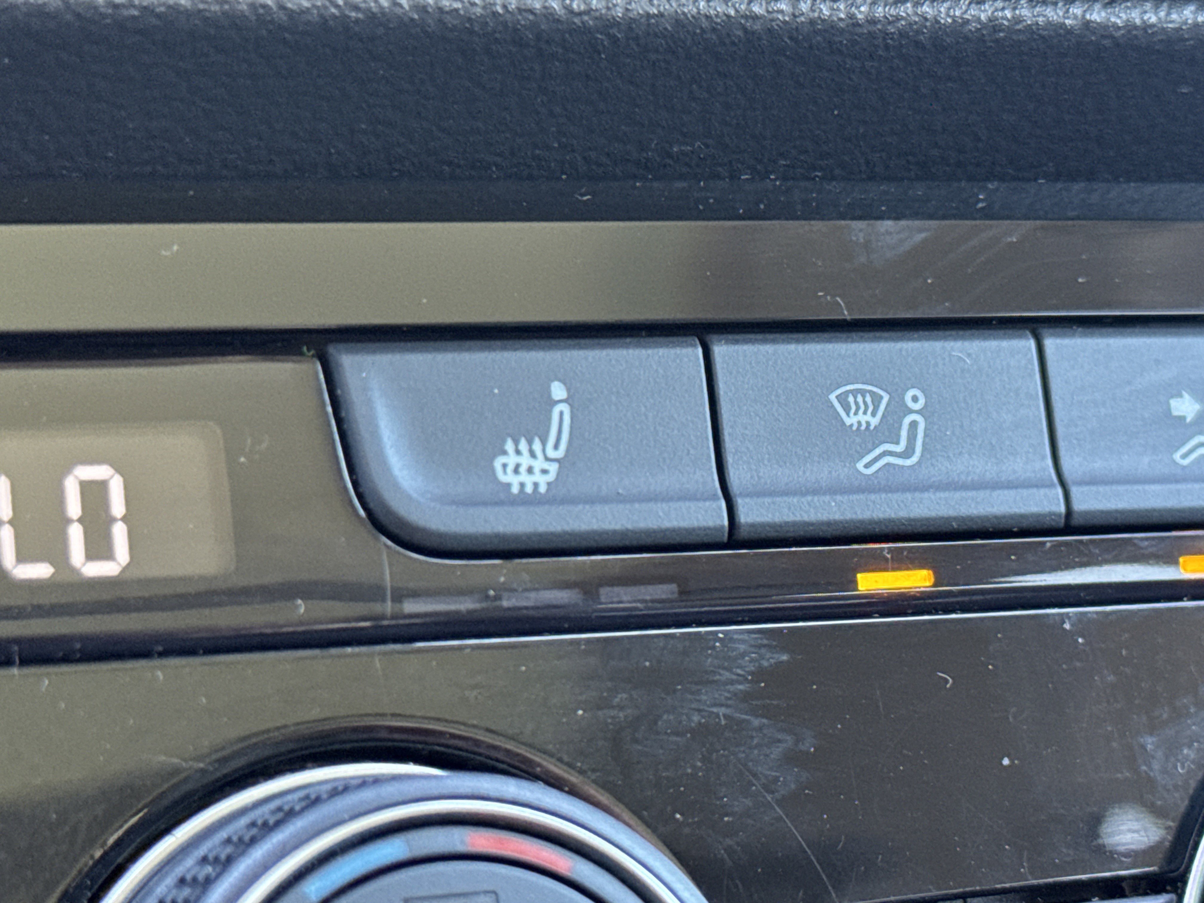 Certified 2024 Volkswagen Taos SE image 14