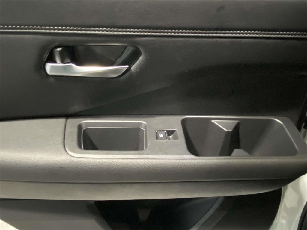 Used 2024 Nissan Pathfinder Platinum w/ Cargo Package image 13