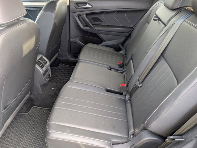 Used 2023 Volkswagen Tiguan SE image 27