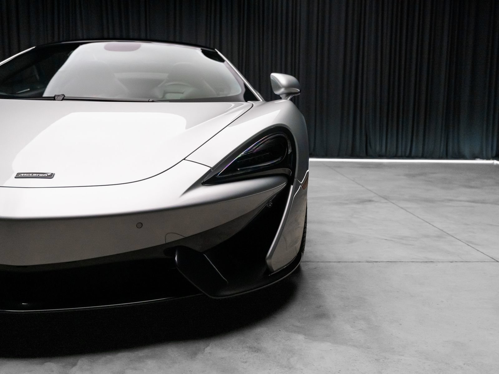 Used 2019 McLaren 570S Spider RWD image 19