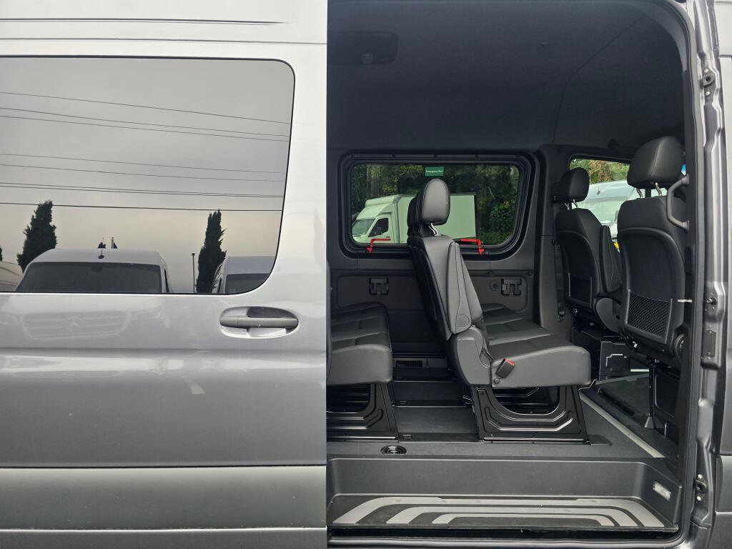 New 2025 Mercedes-Benz Sprinter 2500 image 19