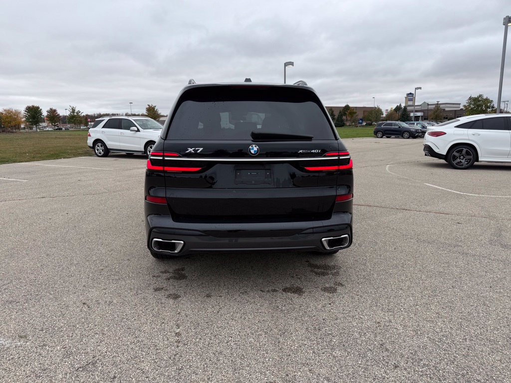 Used 2026 BMW X7 xDrive40i w/ M Sport Package AWD/4WD image 4