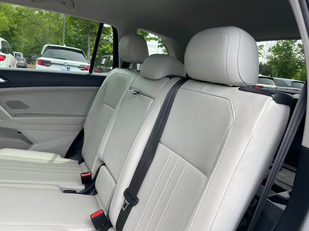 Used 2022 Volkswagen Tiguan SE FWD image 40