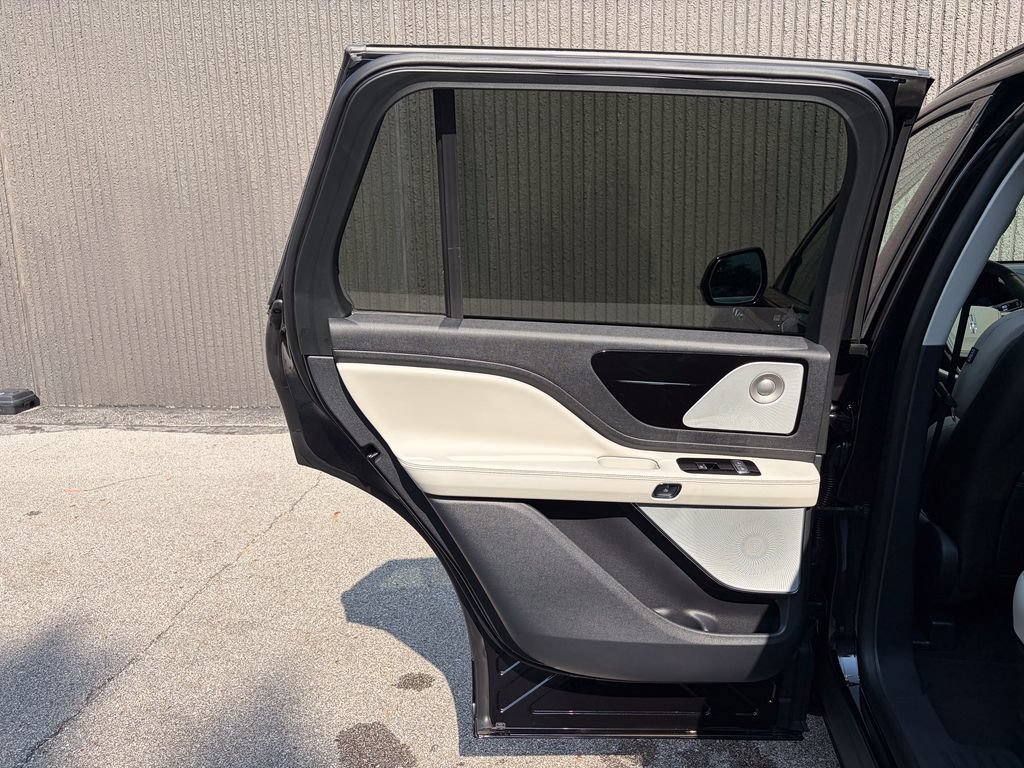New 2026 Lincoln Aviator Reserve AWD/4WD image 27