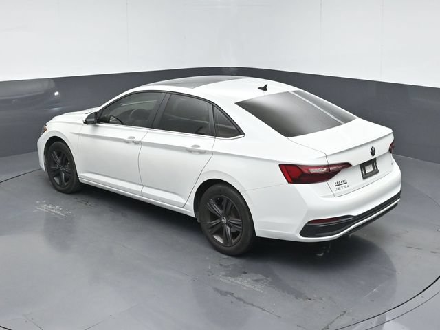 Used 2024 Volkswagen Jetta SE FWD image 39