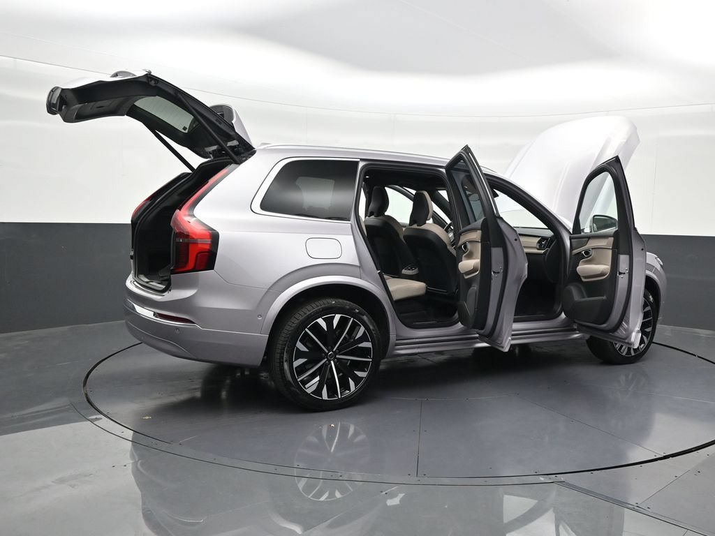 New 2026 Volvo XC90 B6 Plus w/ Protection Package Premier AWD/4WD image 29