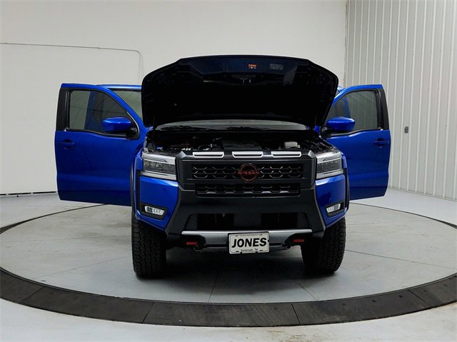 Used 2025 Nissan Frontier PRO-4X image 10