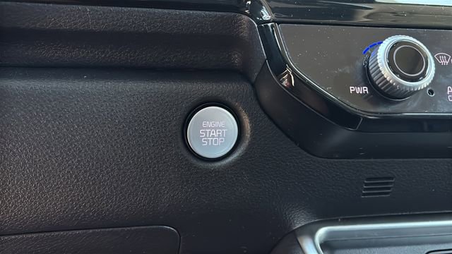 Used 2025 Kia Carnival SX Prestige FWD image 28