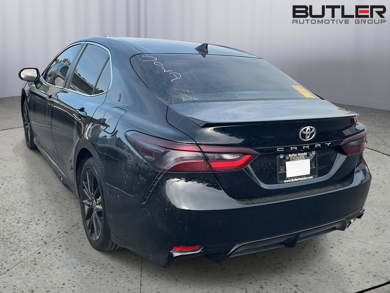Used 2021 Toyota Camry SE image 10