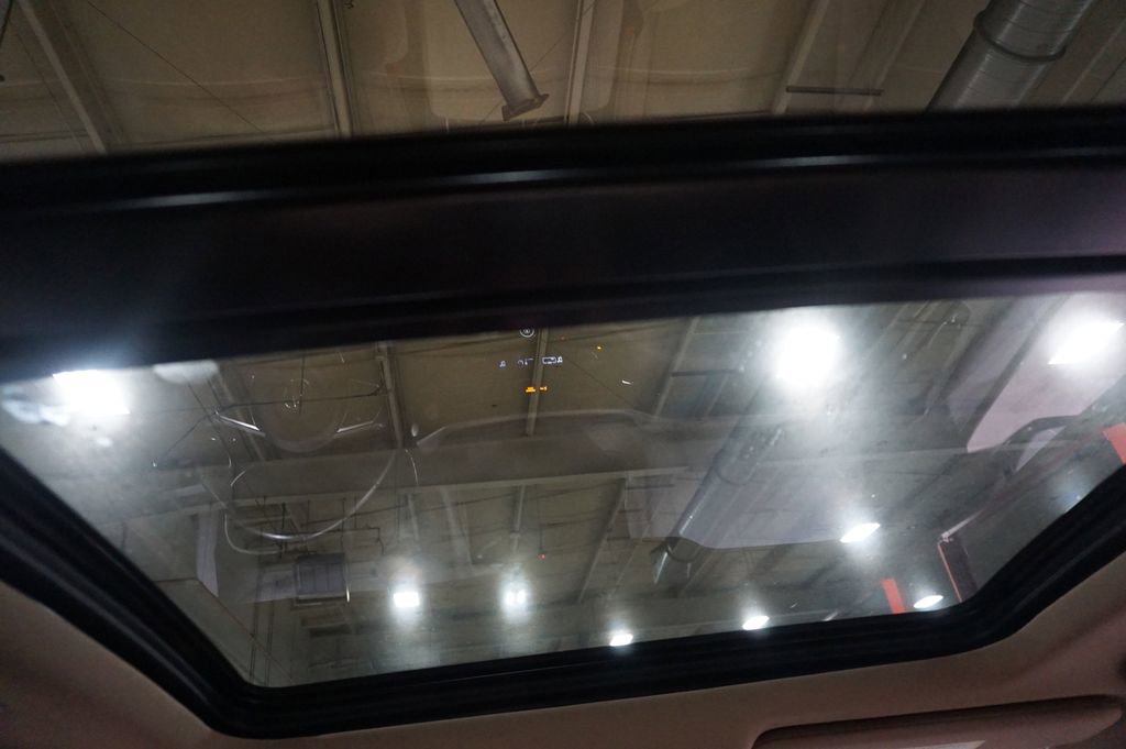 Used 2023 Acura MDX SH-AWD w/ Technology Package image 14