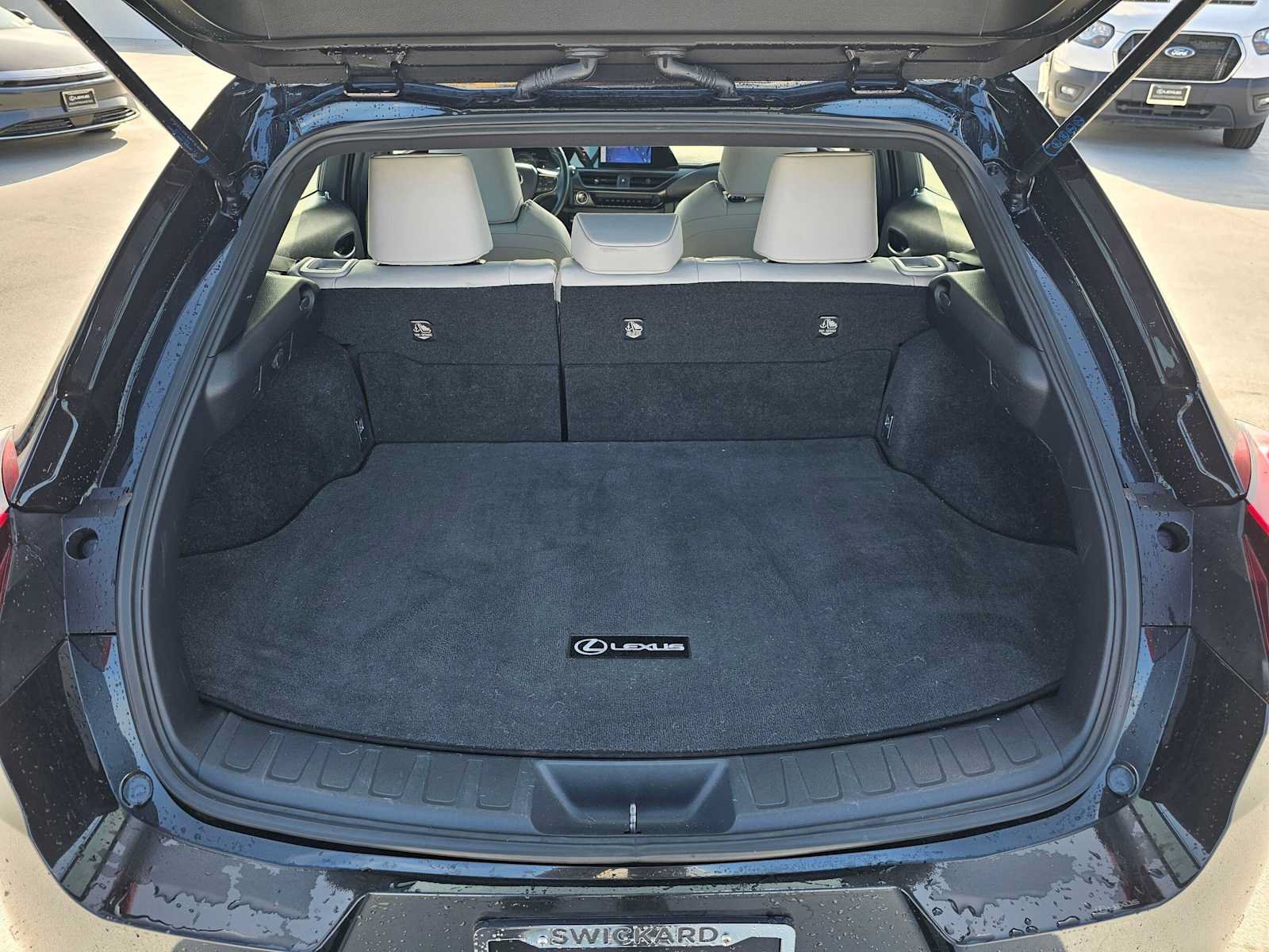 Used 2023 Lexus UX 250h FWD w/ Accessory Package (Z2) image 14
