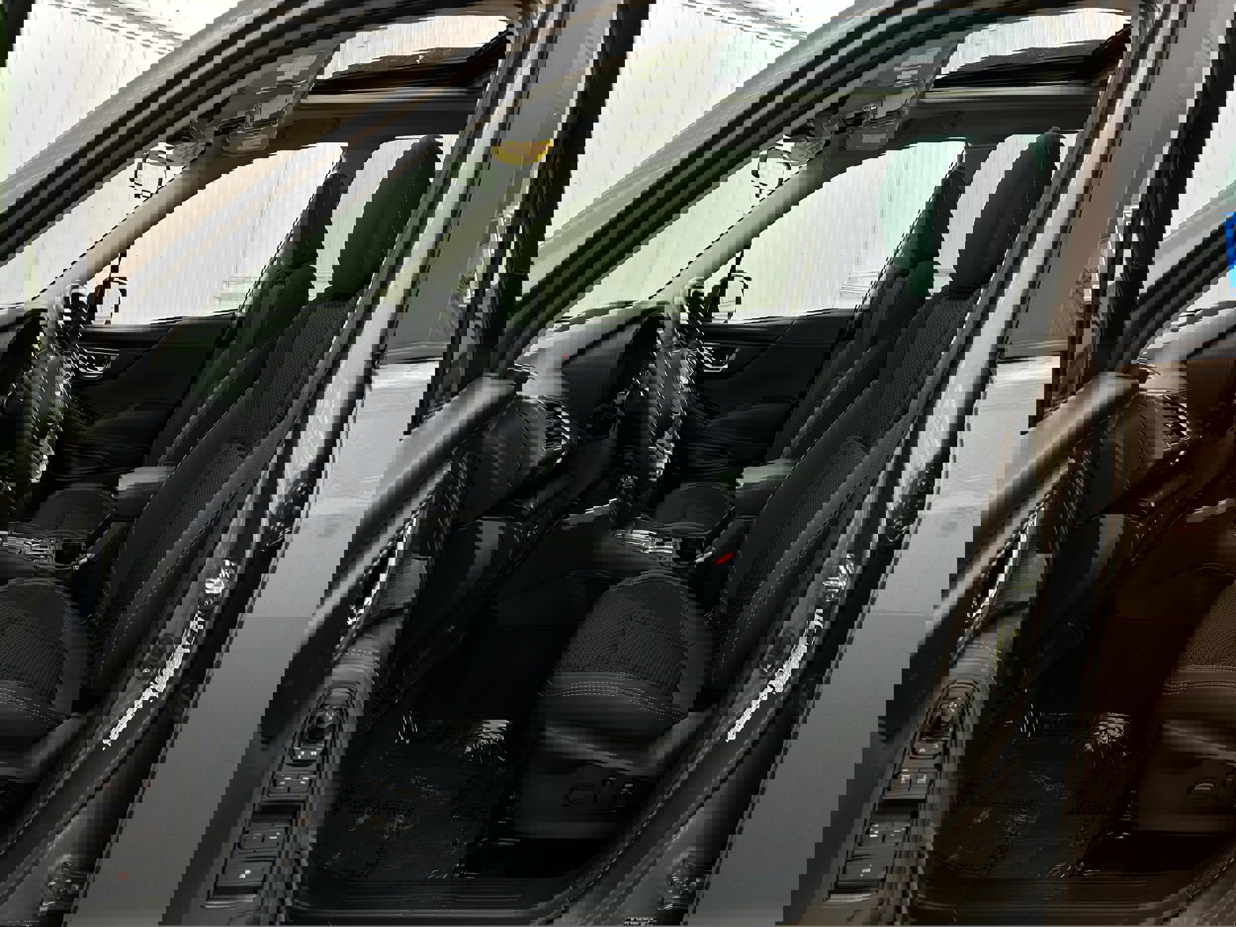 Used 2023 Subaru Forester Premium image 4