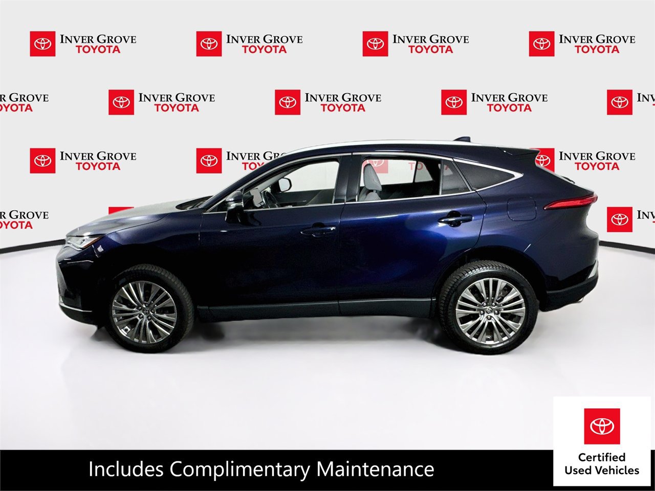 Certified 2024 Toyota Venza XLE AWD/4WD image 8