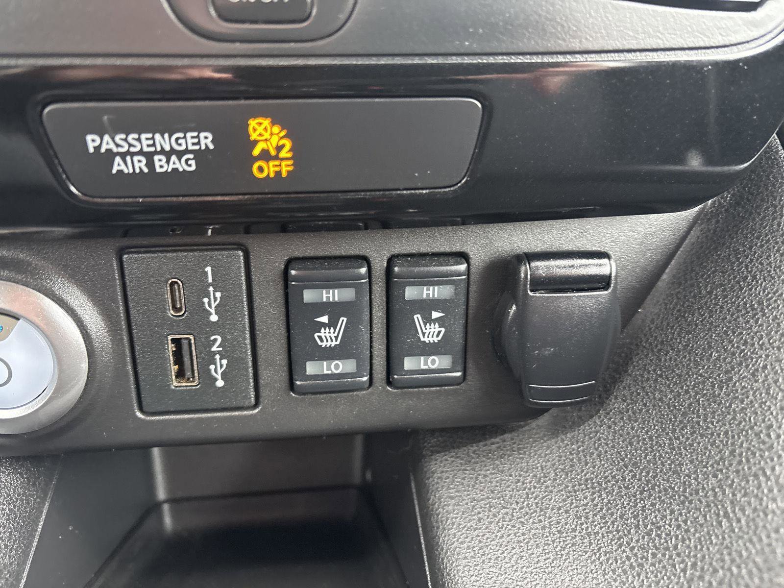 Used 2020 Nissan Leaf SV w/ SV All Weather Package FWD image 38