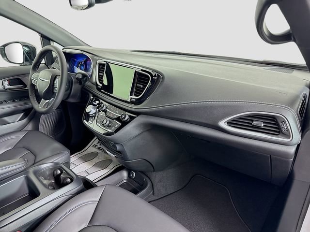 New 2026 Chrysler Pacifica Select image 28