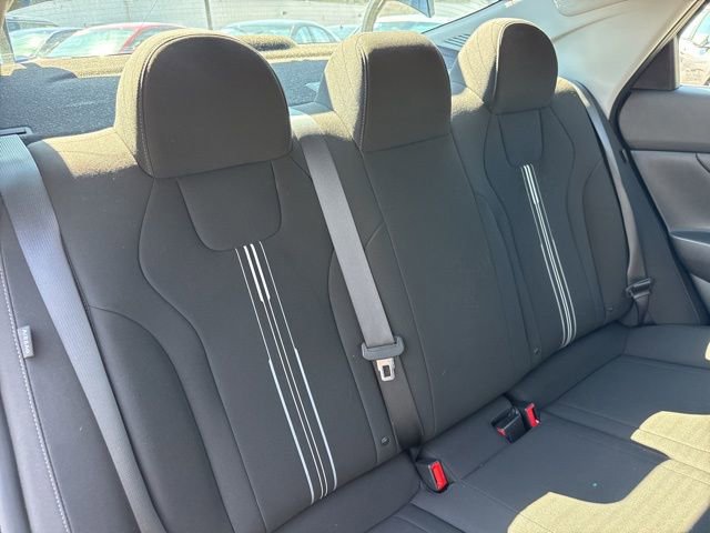 Certified 2024 Hyundai Elantra SEL image 21