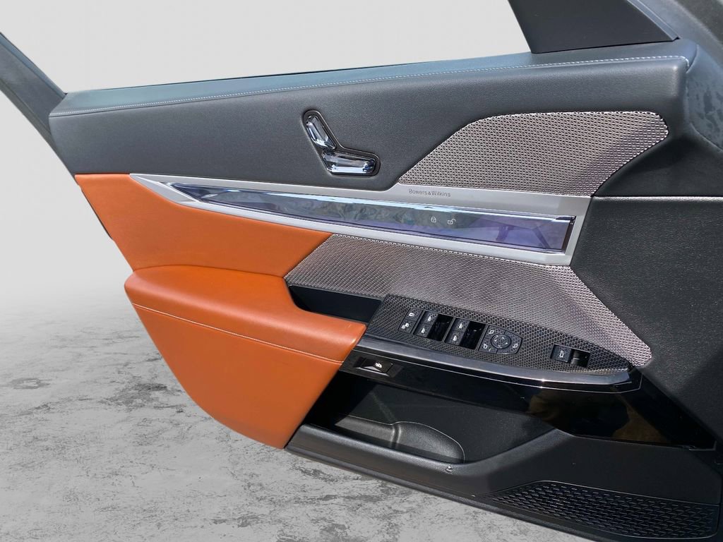 Used 2023 BMW 760i xDrive image 19