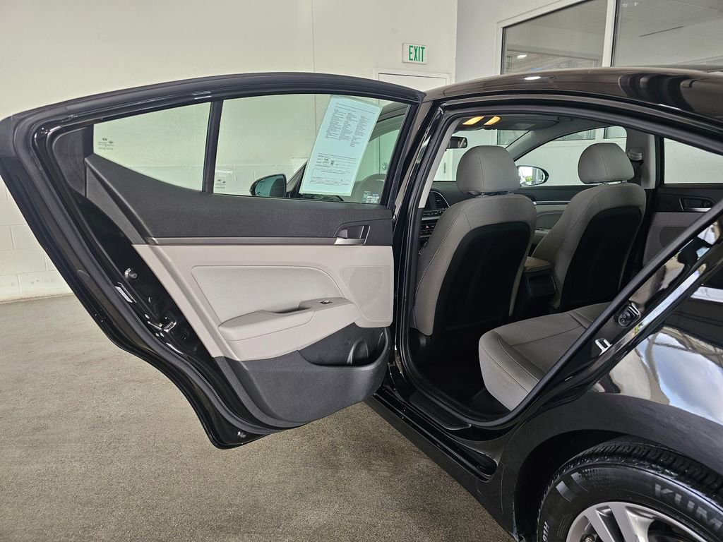 Used 2018 Hyundai Elantra SEL FWD image 24