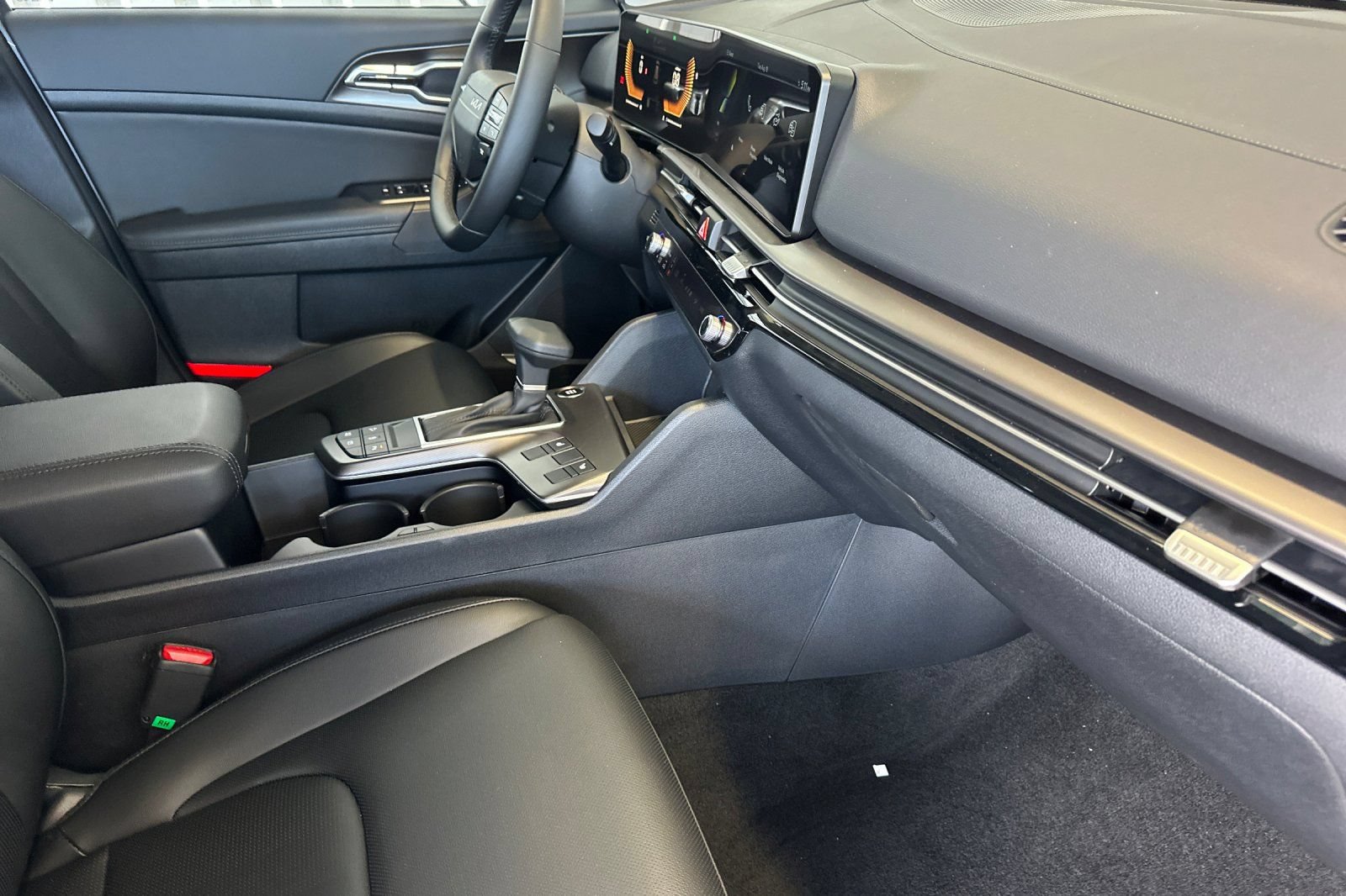 New 2026 Kia Sportage EX AWD/4WD image 16