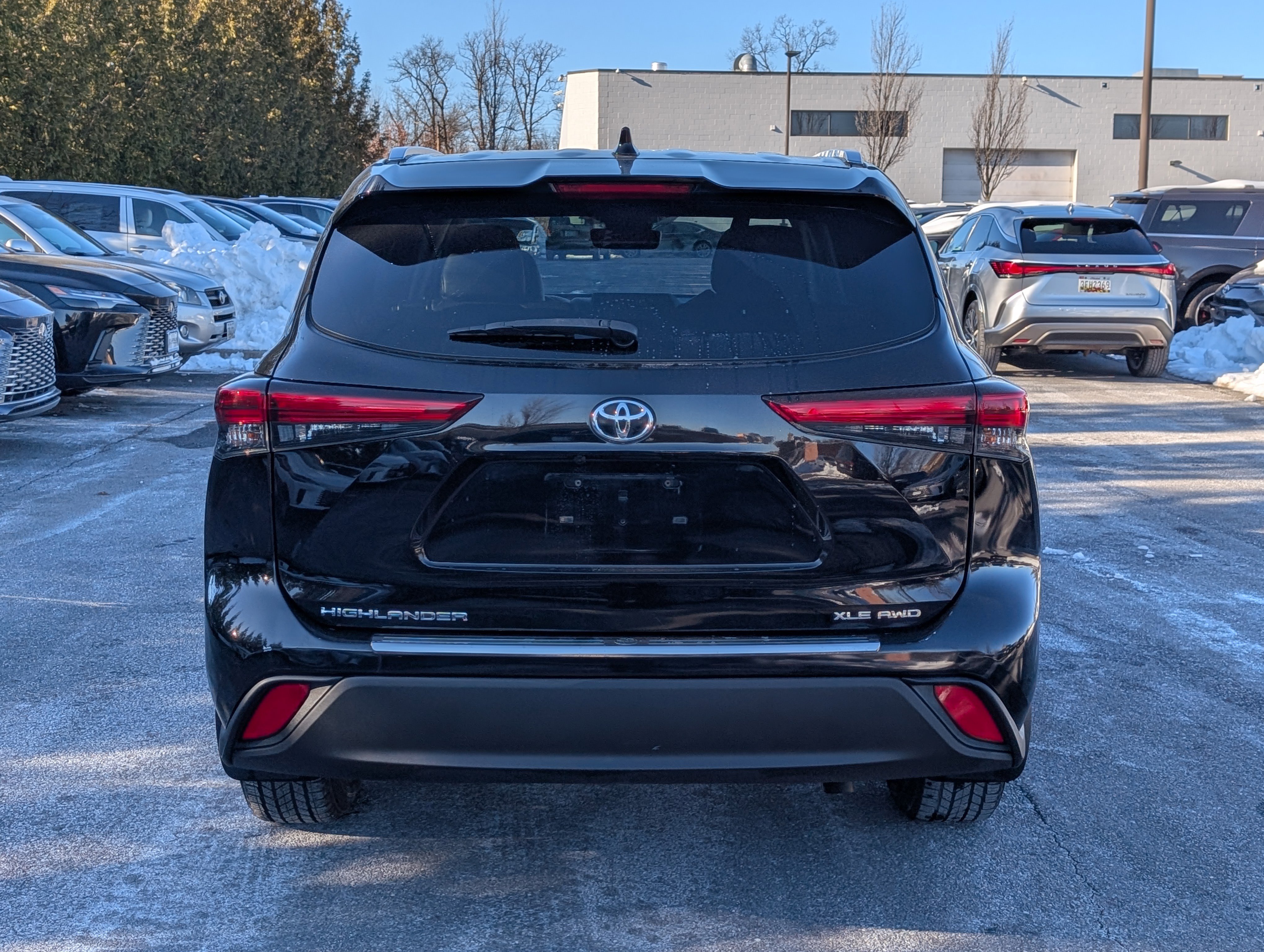 Used 2020 Toyota Highlander XLE w/ Protection Package #3 image 4