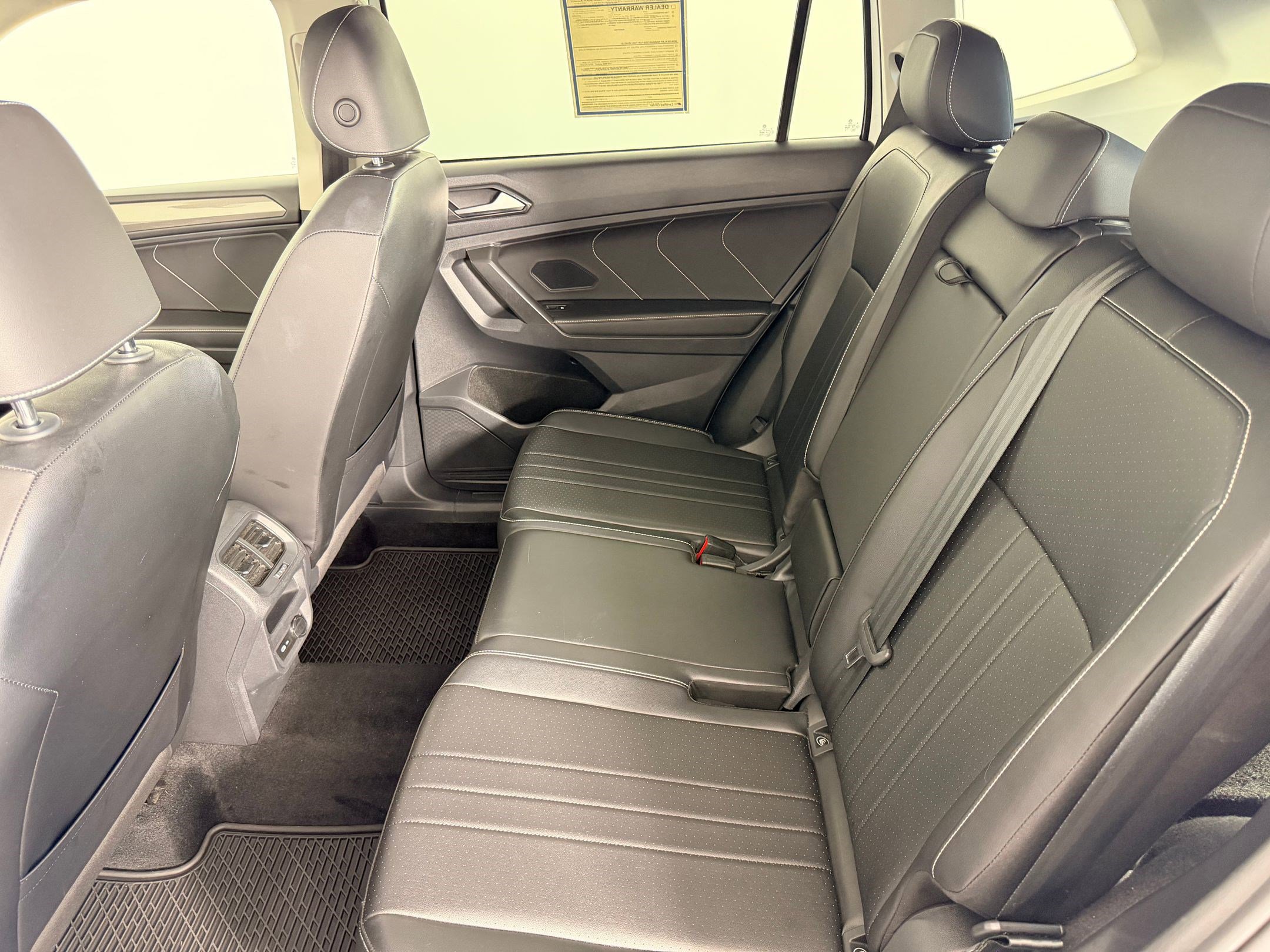 Used 2022 Volkswagen Tiguan SE AWD/4WD image 13