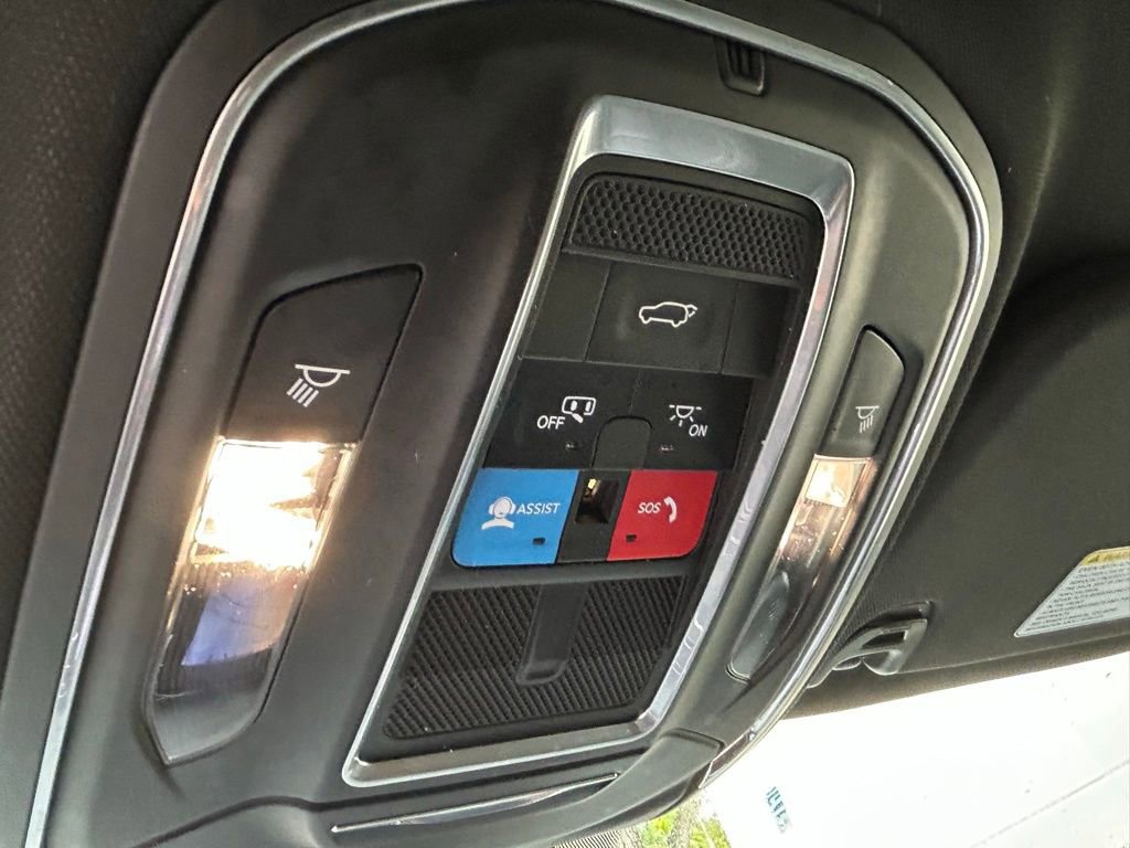 Used 2024 Jeep Wagoneer Series II w/ Flexible Seating Group image 28