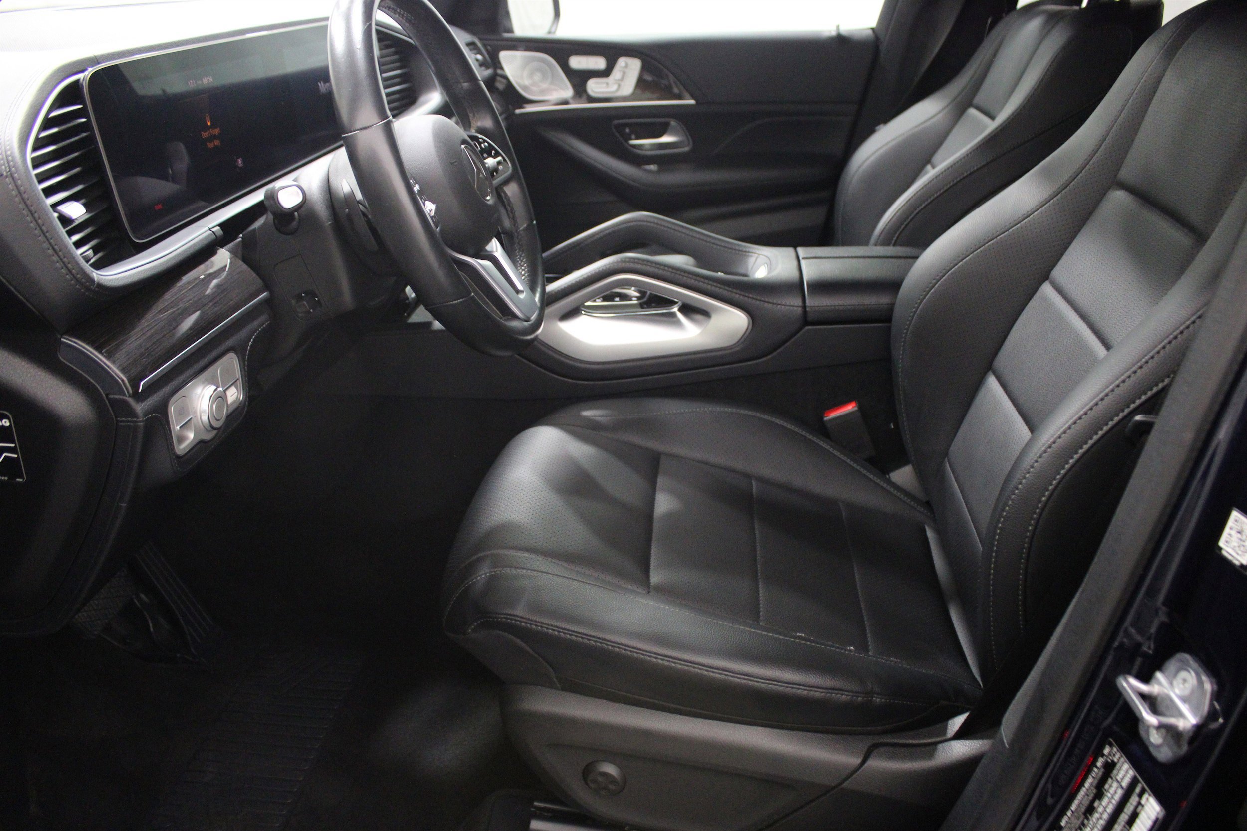 Used 2020 Mercedes-Benz GLS 450 4MATIC w/ Convenience Package image 7