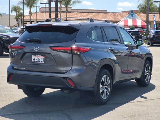 Used 2023 Toyota Highlander XLE image 5