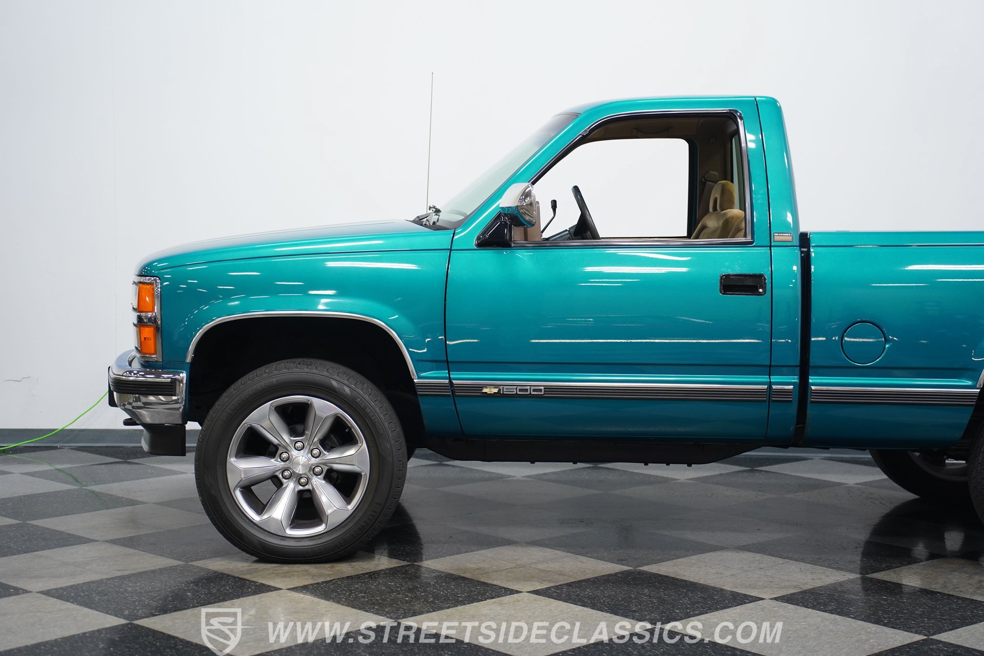 Used 1993 Chevrolet Silverado 1500 4x4 Regular Cab image 22
