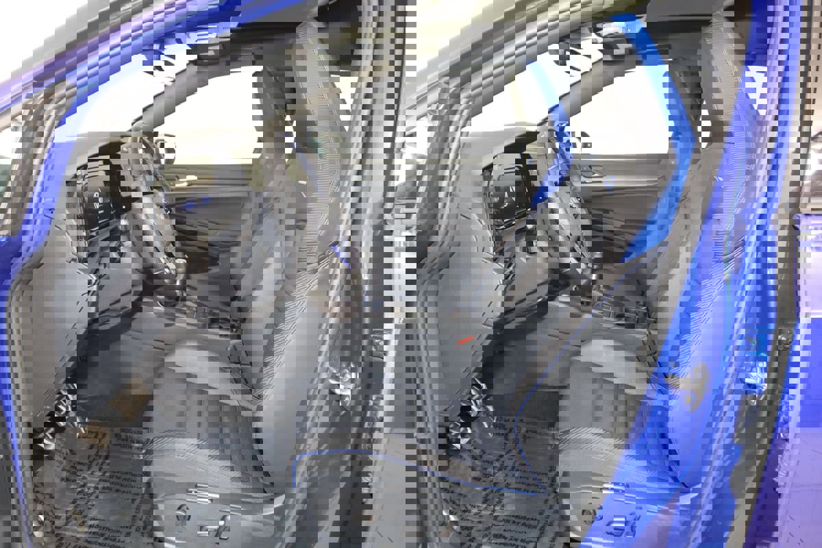 Used 2024 Volkswagen Golf R image 12