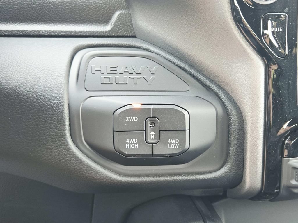 New 2026 RAM 2500 Big Horn AWD/4WD image 28