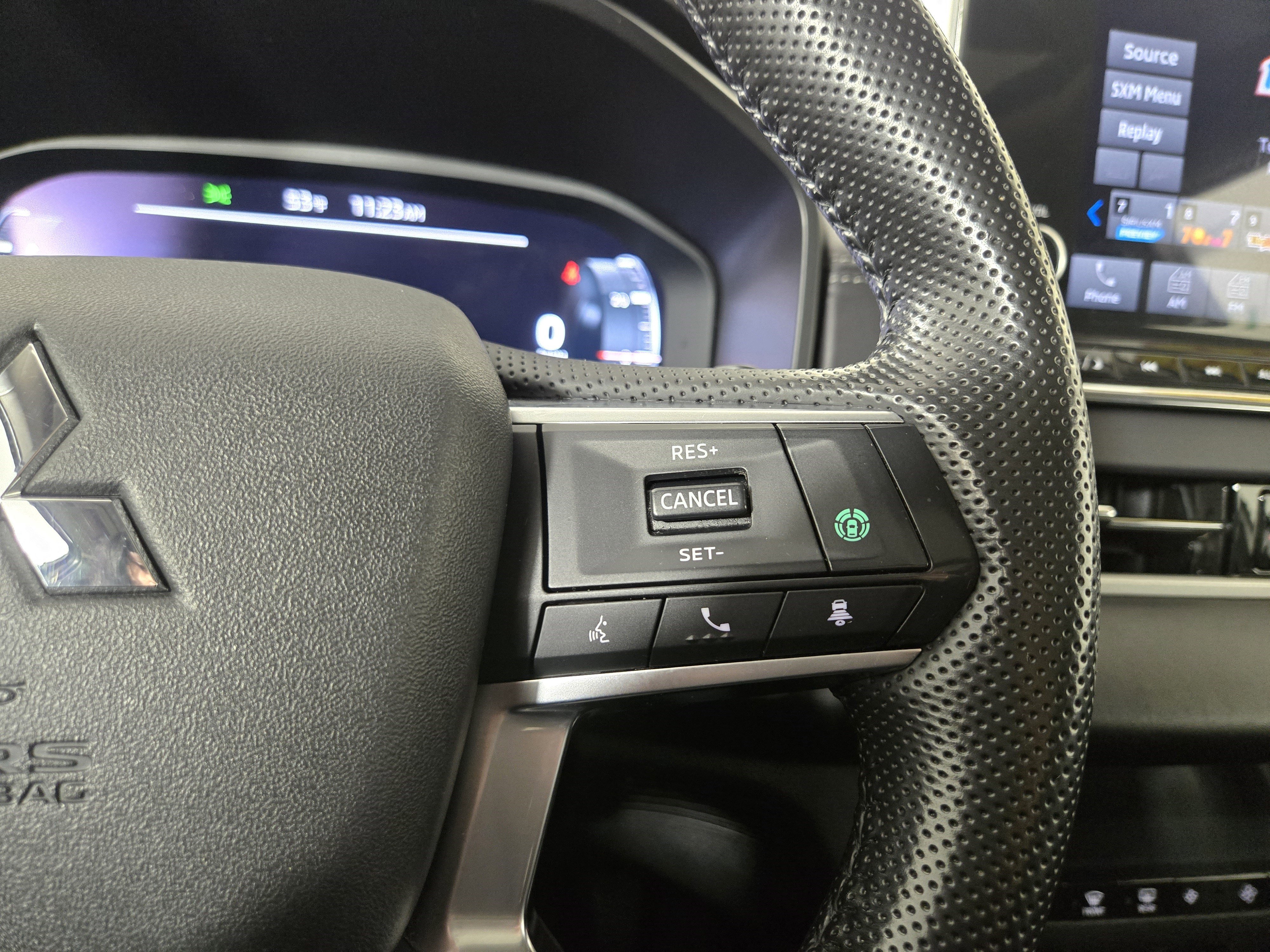 Used 2024 Mitsubishi Outlander SE AWD/4WD image 16