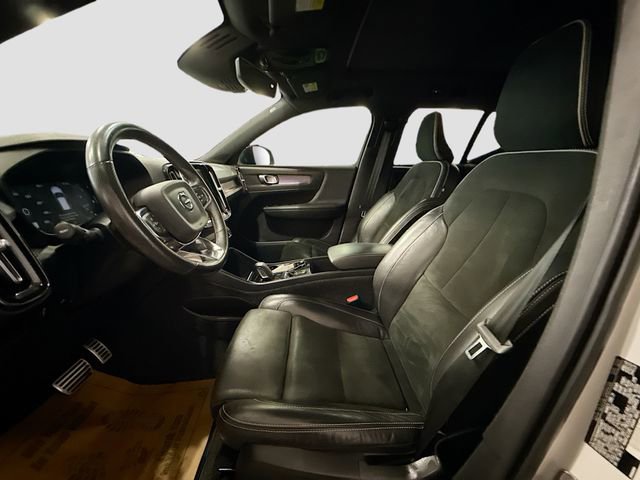 Used 2021 Volvo XC40 T5 R-Design w/ Climate Package image 22