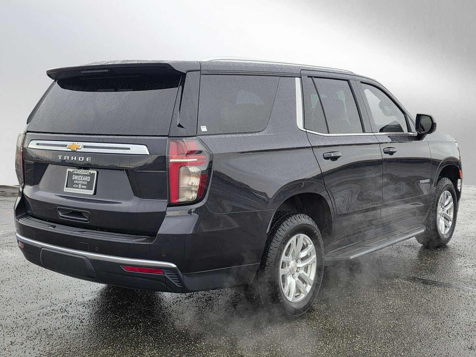 Used 2022 Chevrolet Tahoe LS w/ Driver Alert Package AWD/4WD image 3