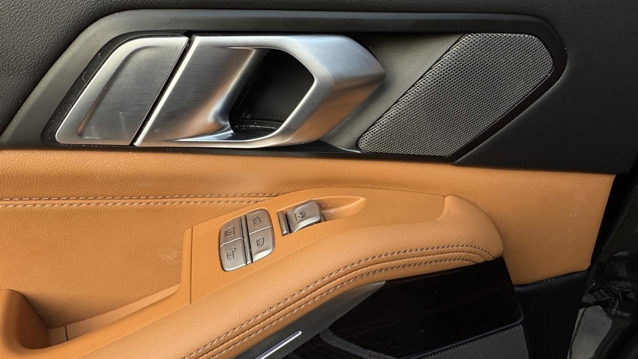 Used 2024 BMW X7 xDrive40i image 30